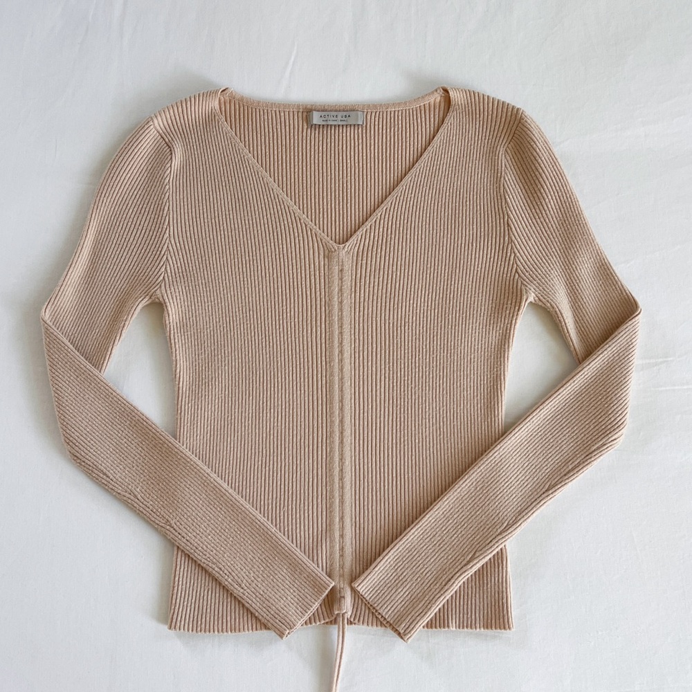 Active USA Ruched Long Sleeve Ribbed Top | Tan | Size S | NWOT - Picture 3 of 11